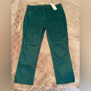 Chico’s So Slimming Super Soft Girlfriend Ankle Jeans